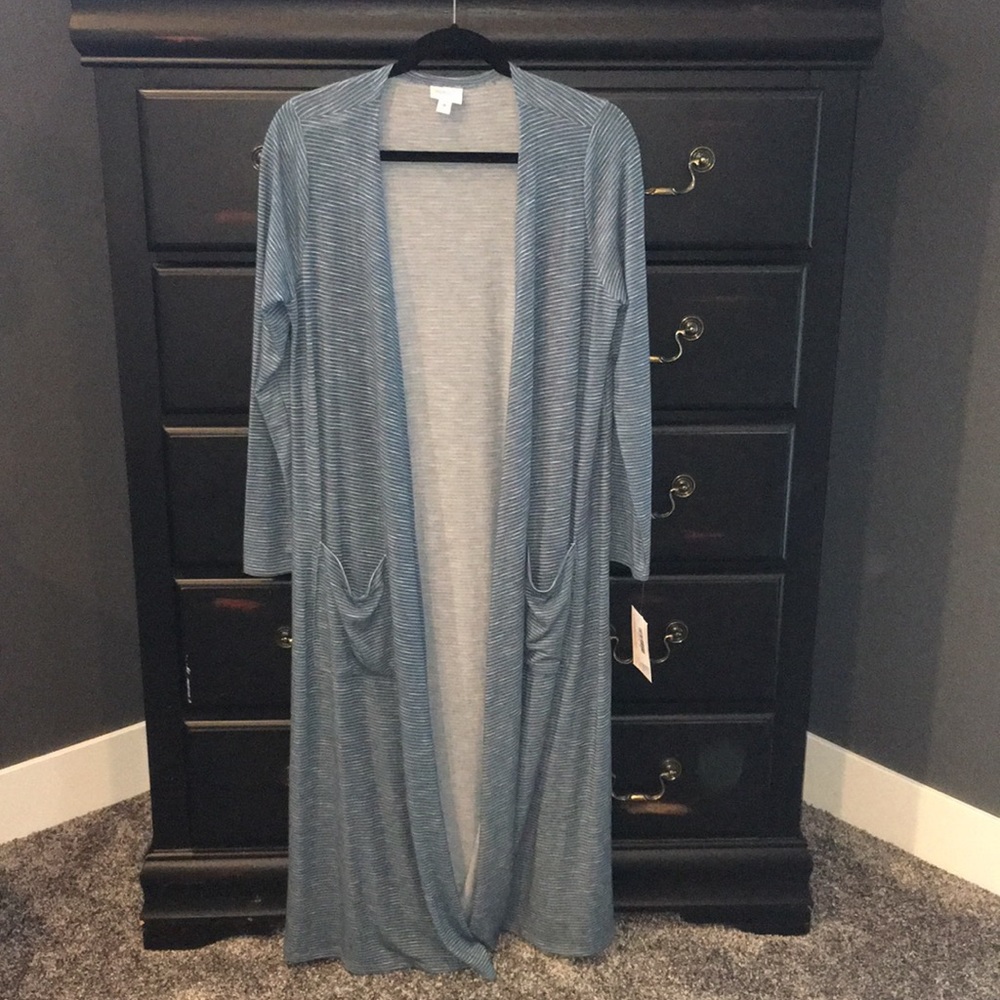 Brand New With Tags LuLaRoe Size Medium Sarah